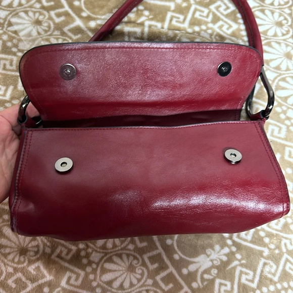Bueno Deep Wine Satchel Bag - Picture 6 of 12